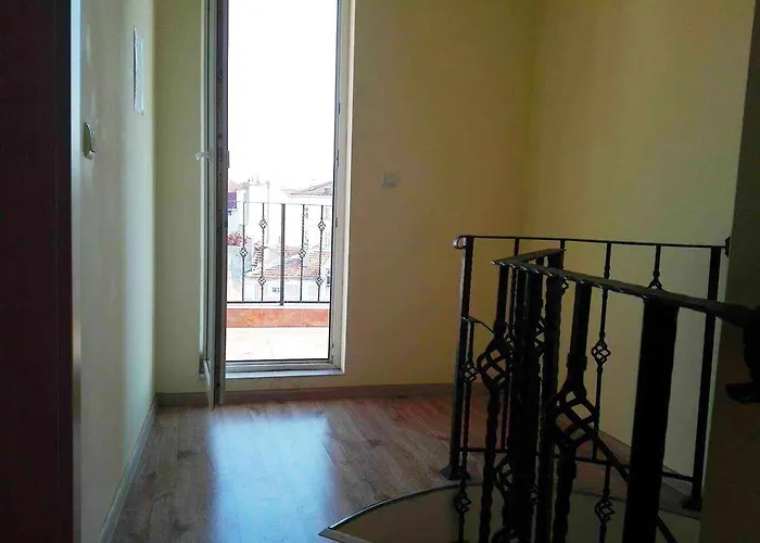 Maisonette Sevastiyan Warna